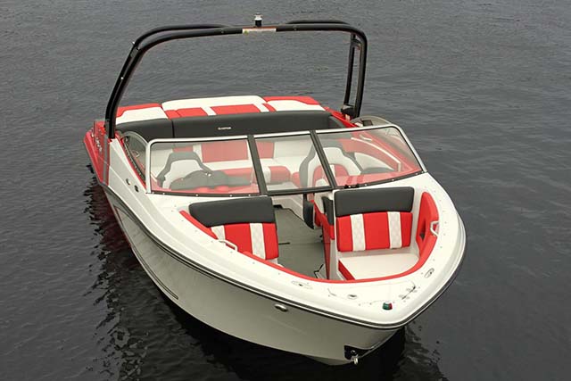 Glastron-225-Wakeboard-Tower-3