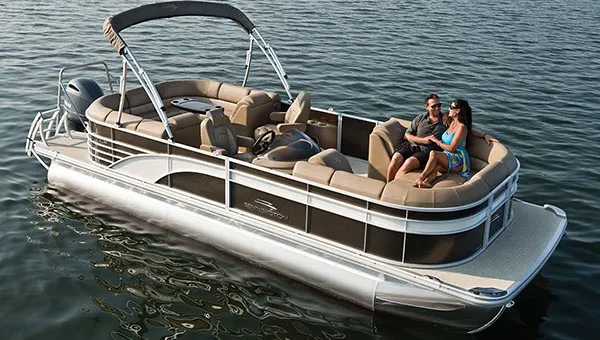 Lake Muskoka Tritoon Boat Rental