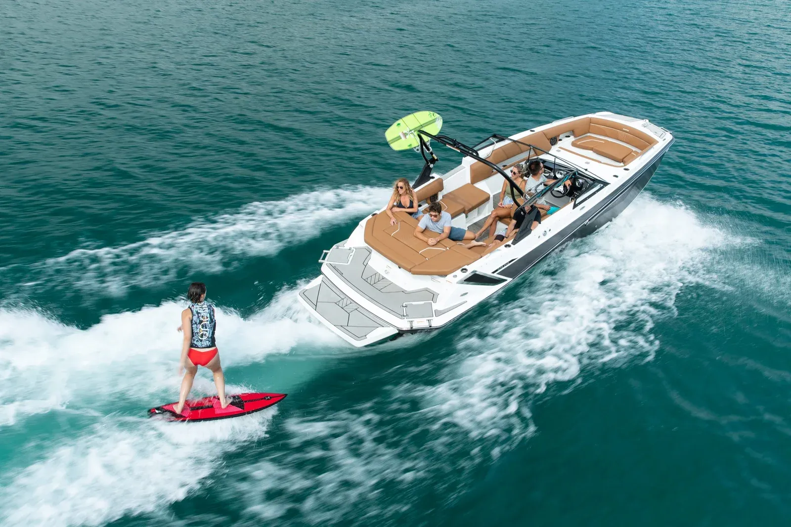 wake surf boat rentals in Lake Simcoe